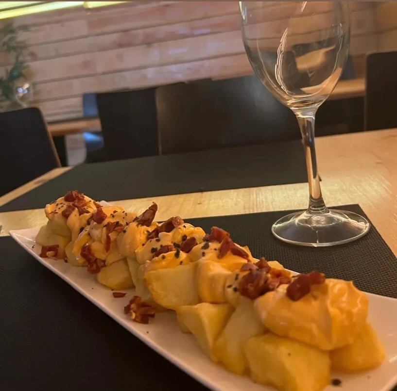 Patatas bravas estilo Mont-Gust