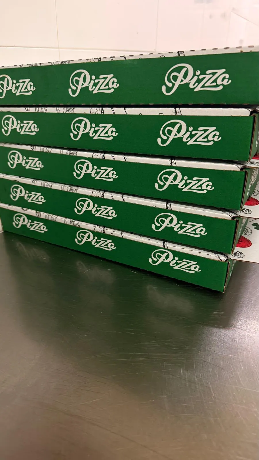 Pizza casera de Mont-Gust recién hecha