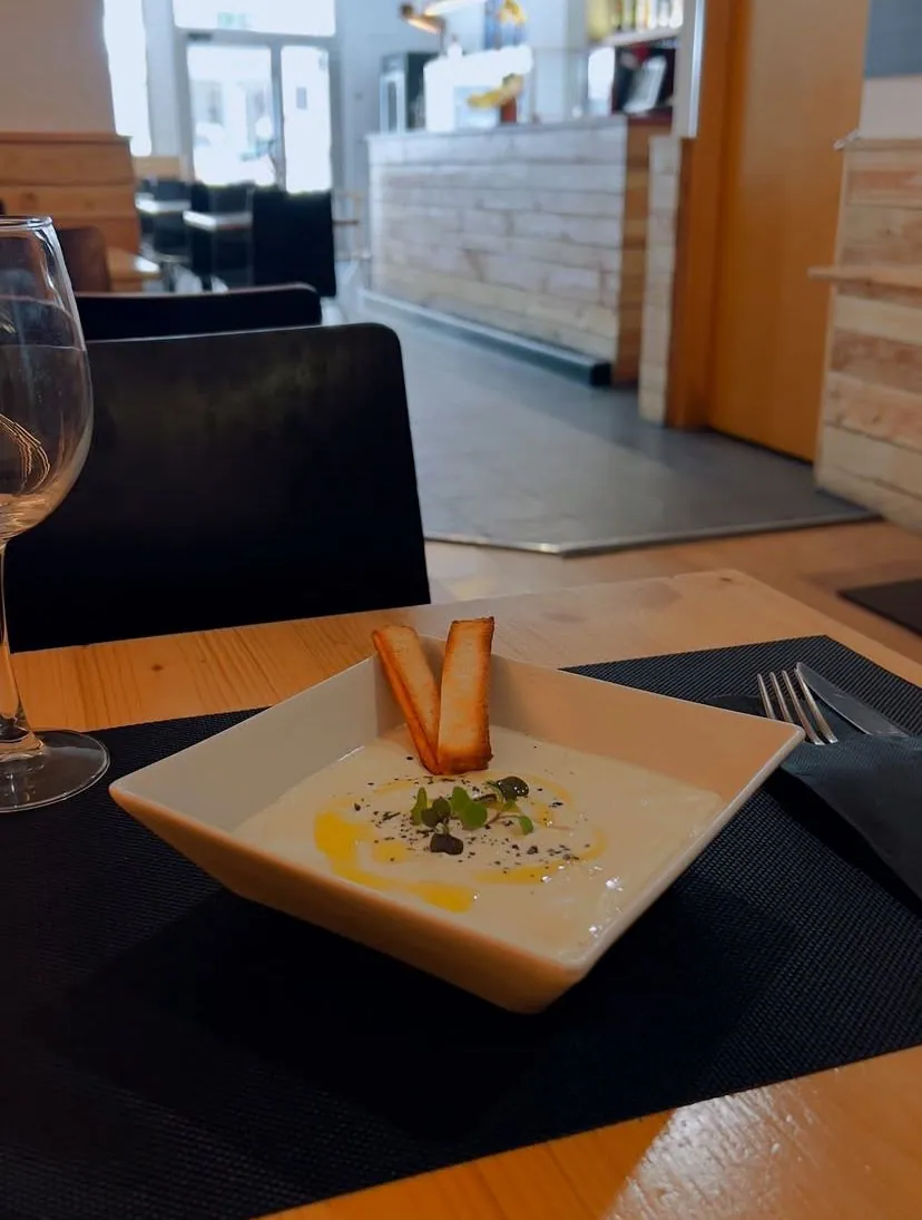 Plato de la carta de Mont-Gust